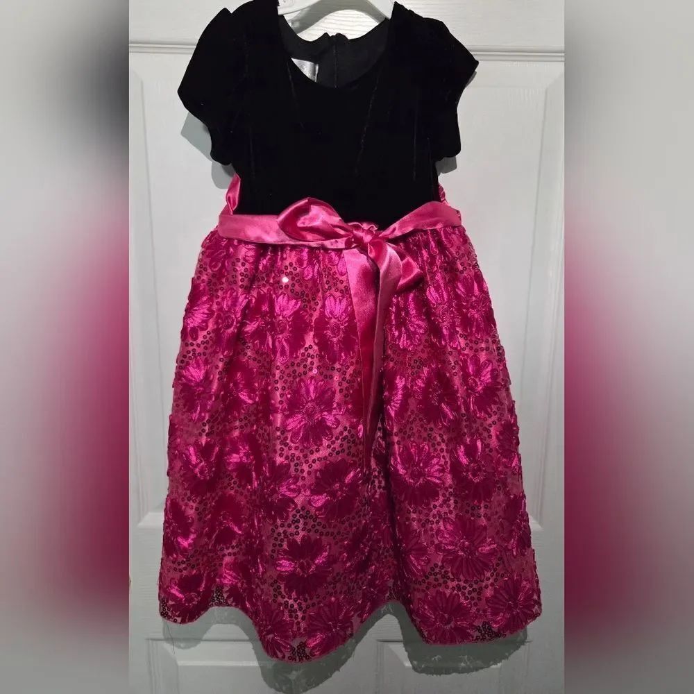 American Prinzess 5 Elegant Pink Black Velvet Top Embrodary Sequin Girl's Dress